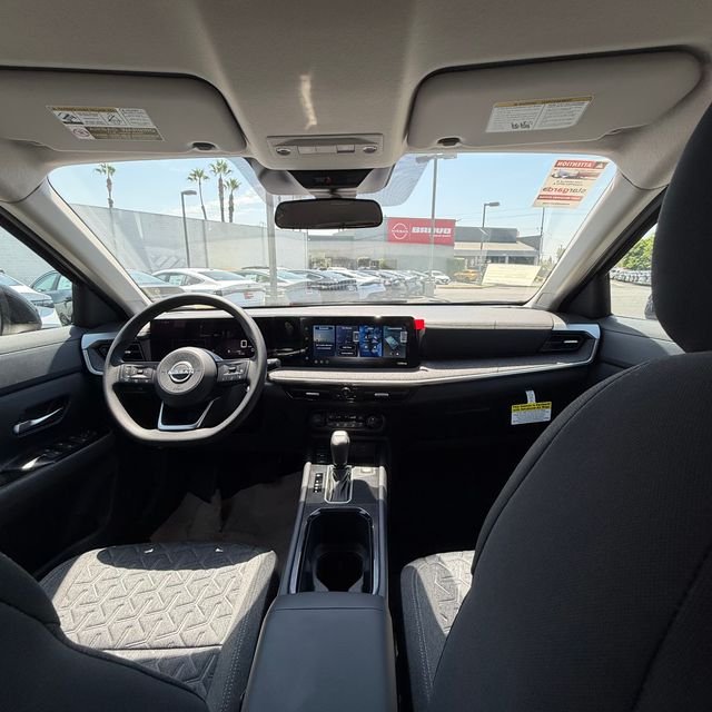 New 2026 Canyon Bronze Metallic Nissan SV image 31