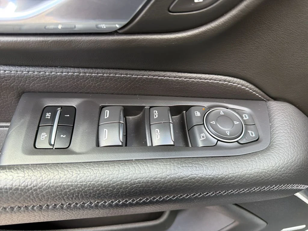 Used 2024 Sterling Metallic GMC Denali image 40