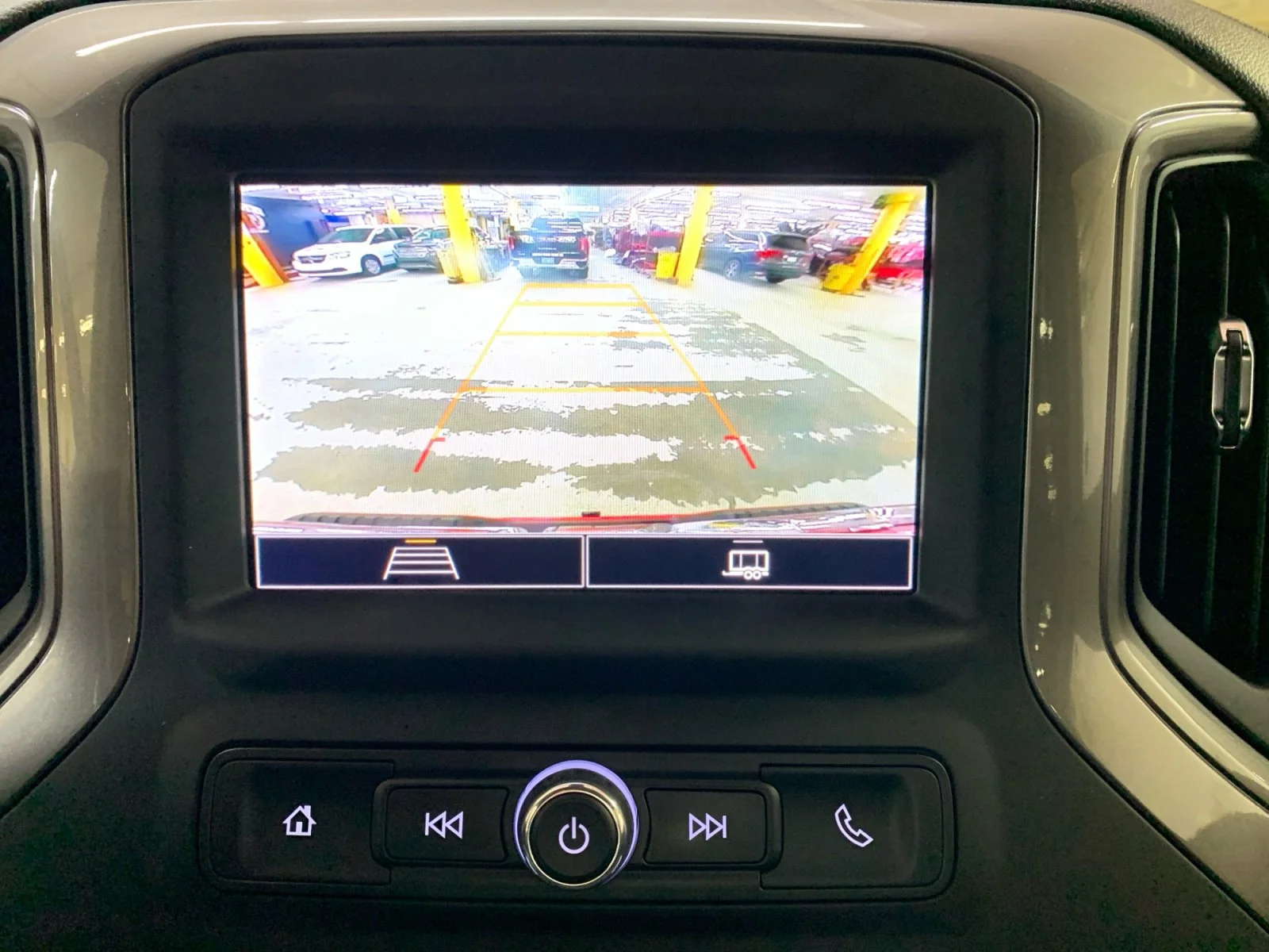 Used 2025 Cardinal Red GMC Pro image 22
