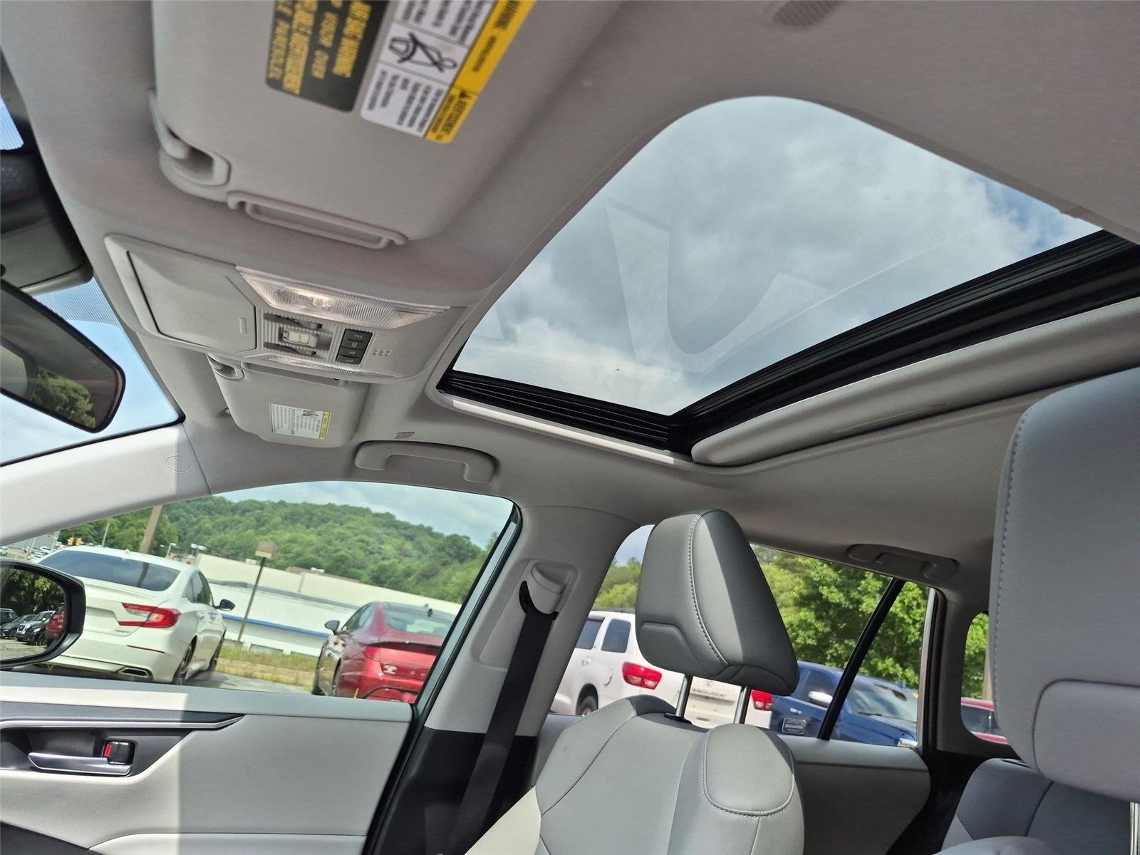 Used 2025 Silver Sky Metallic Toyota XLE Premium image 29