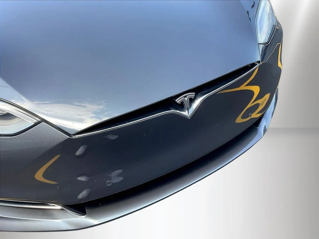 Used 2020  Tesla Performance image 30