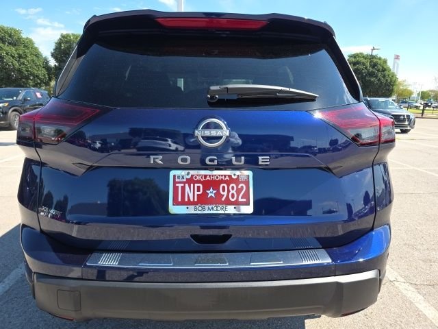 Used 2026 Blue Nissan SV image 4