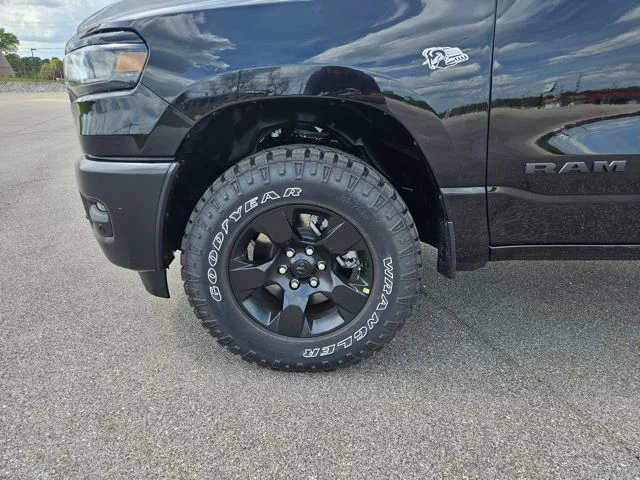 New 2026 Diamond Black Crystal Pearl-Coat Exterior Paint RAM Warlock image 27