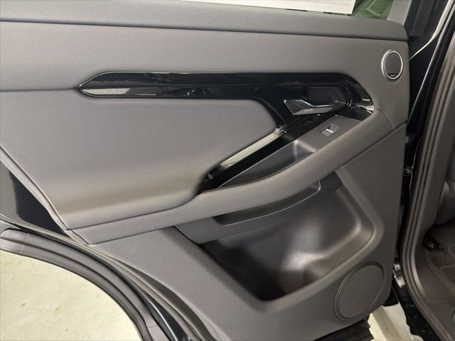 New 2026 Santorini Black Land Rover Dynamic image 14