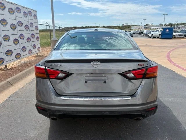 2023 Nissan Altima SR - Photo 5