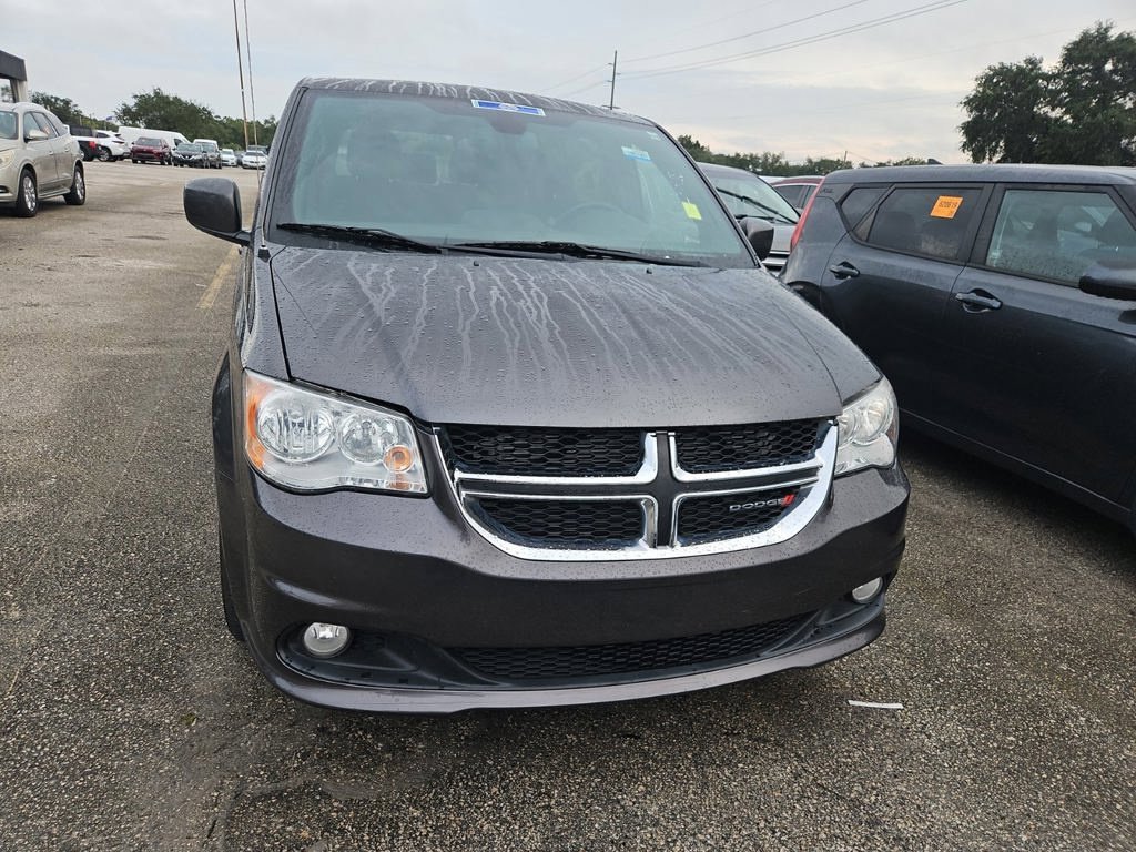 Used 2020 Gray Dodge SE Plus image 3