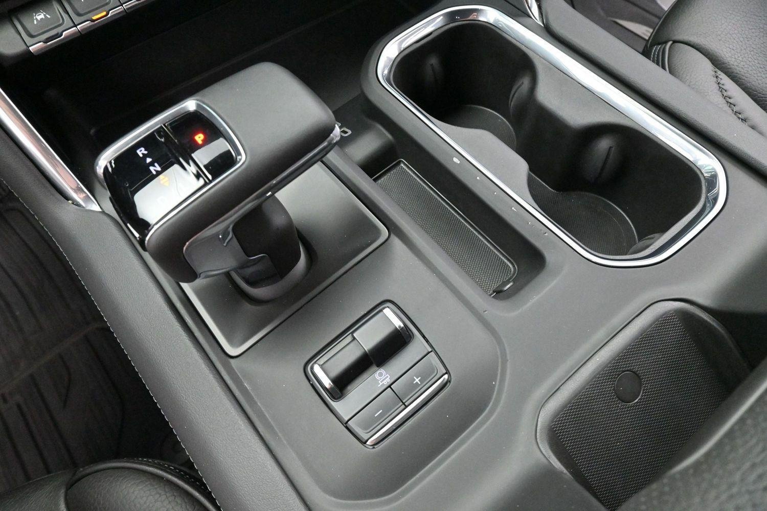 Used 2024 Sterling Metallic GMC Denali image 27