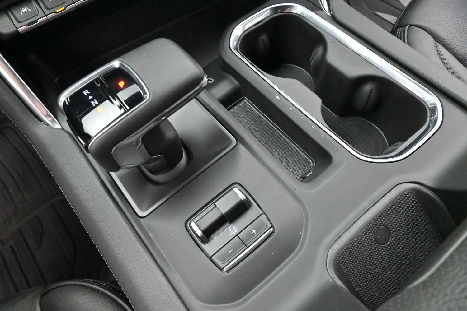 Used 2024 Sterling Metallic GMC Denali image 27