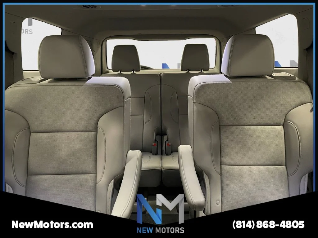 Used 2023 Summit White GMC SLT image 13