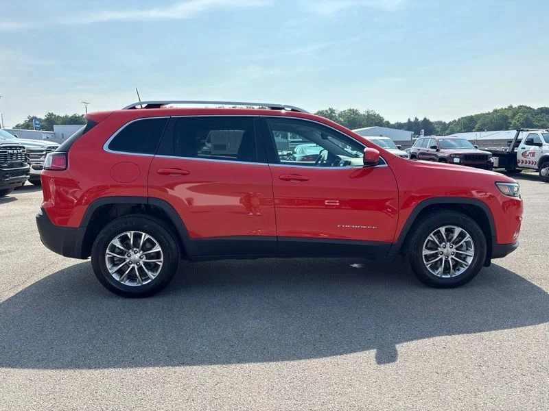 Used 2021 Orange Jeep Latitude Lux image 2