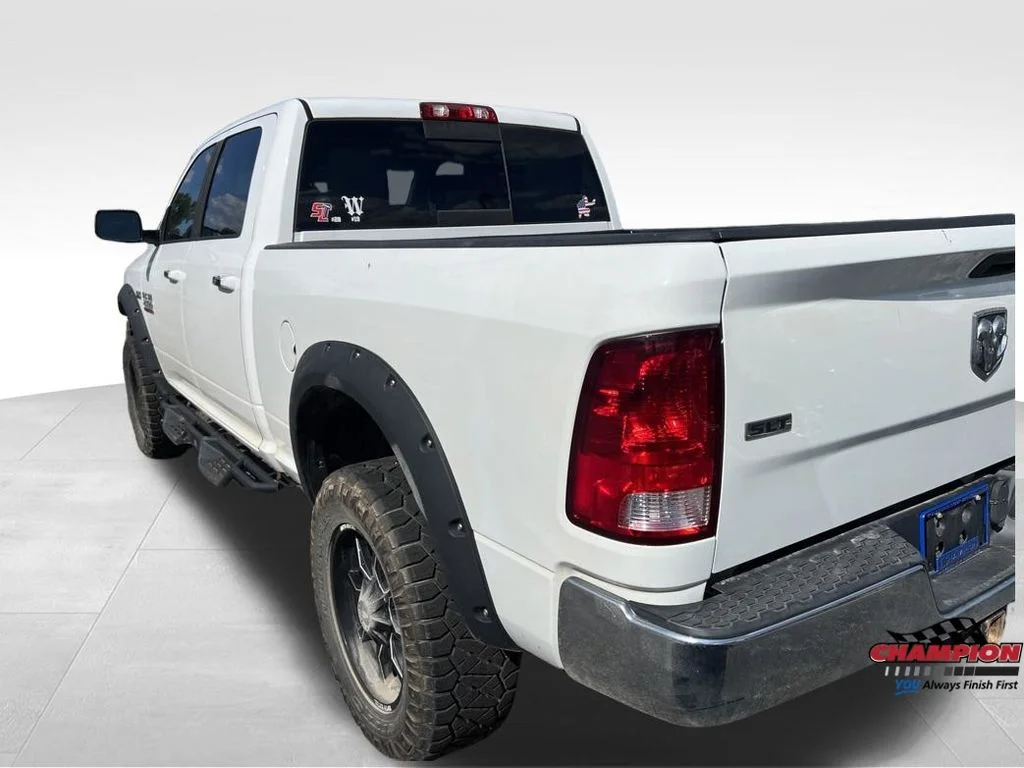 Used 2016 White Ram SLT image 3