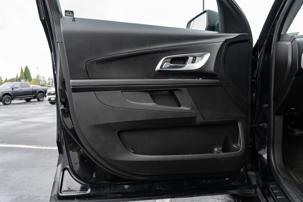 Used 2013 Black Chevrolet LS image 19