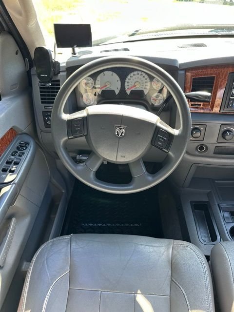 Used 2006 Bright Silver Metallic Dodge SLT image 29