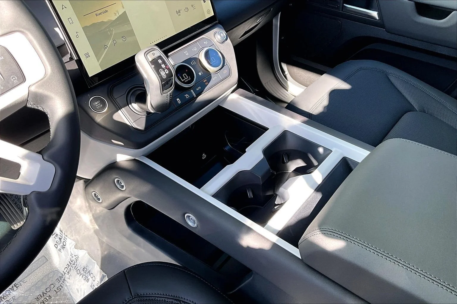 New 2026 Fuji White LAND ROVER S image 8