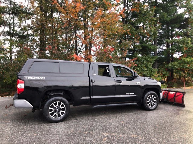 Used 2014 Black Toyota SR5 image 6