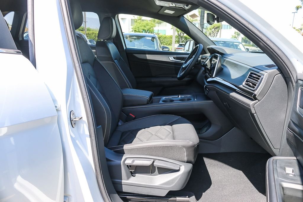 New 2026 White Volkswagen 2.0T SE image 16