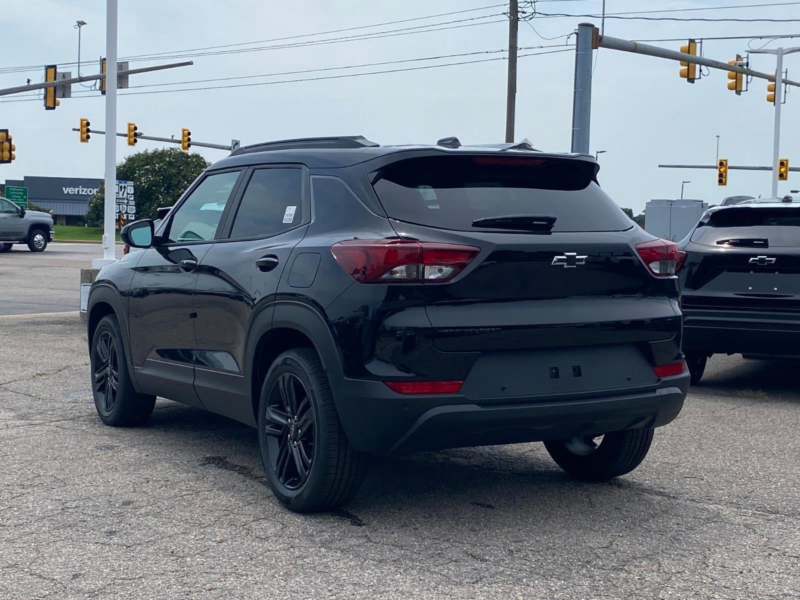 New 2026 Mosaic Black Metallic Chevrolet LT image 4