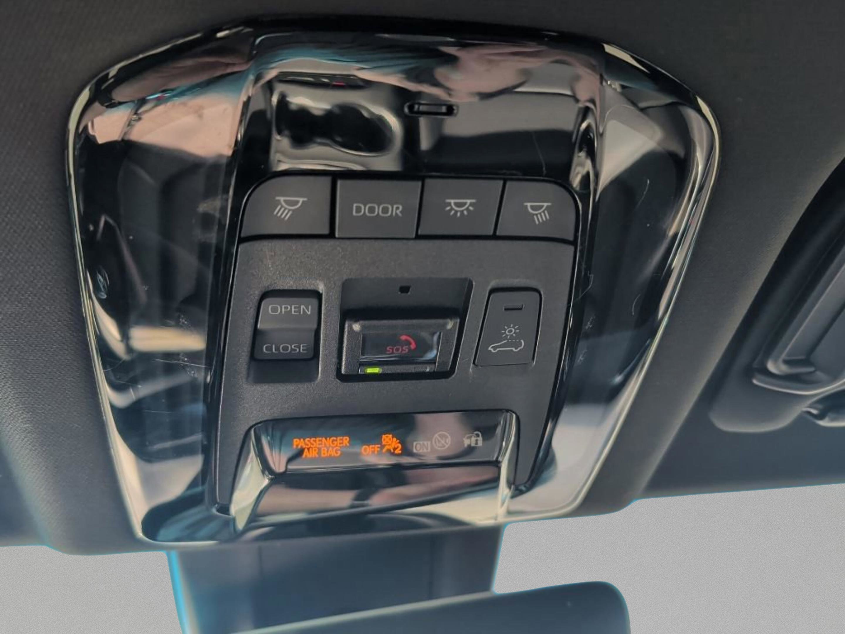 2024 Toyota Venza Nightshade - Photo 35