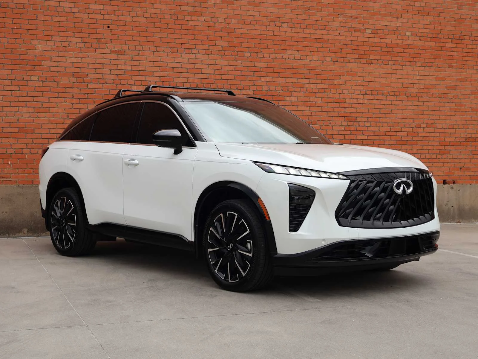 New 2027 2T RAD WHT INFINITI Autograph AWD image 4