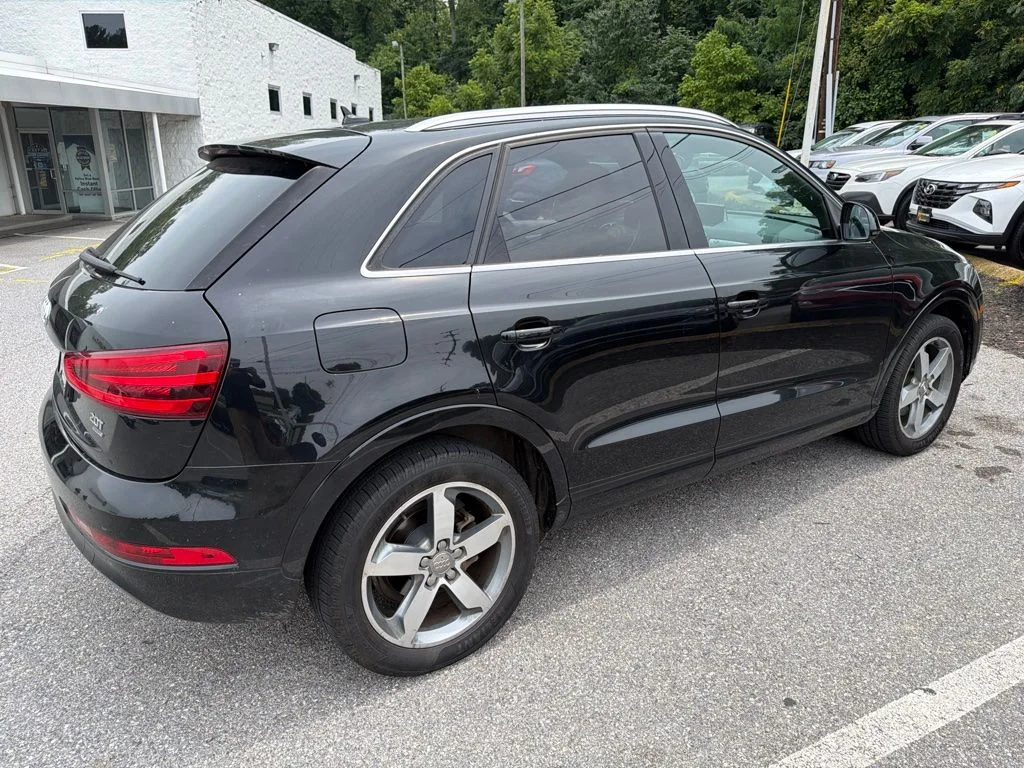Used 2015  Audi  image 4