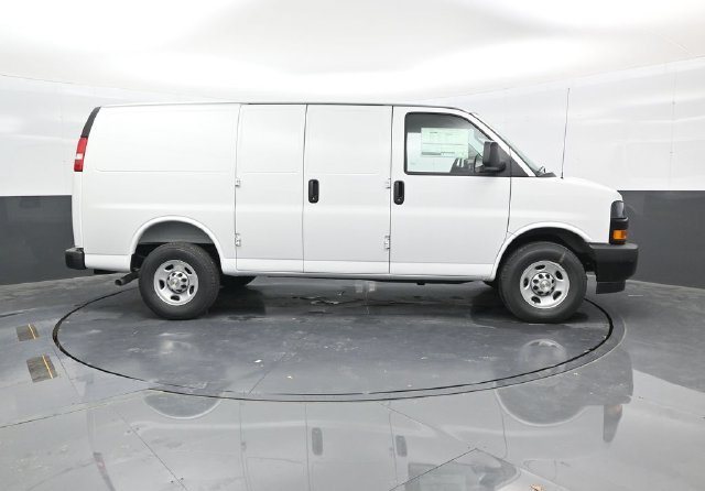 2025 Chevrolet Express Cargo Work Van - Photo 8