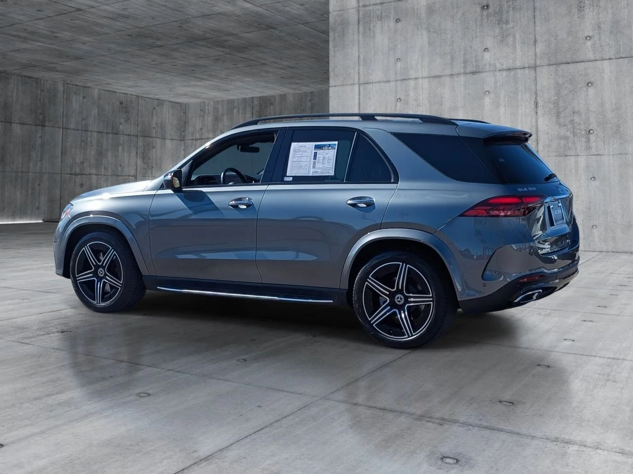 Used 2025  Mercedes-Benz GLE 350 image 3