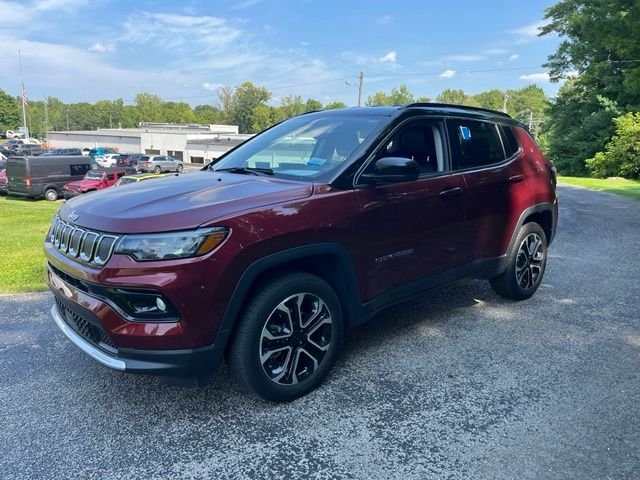 Used 2022 Velvet Jeep Limited image 7