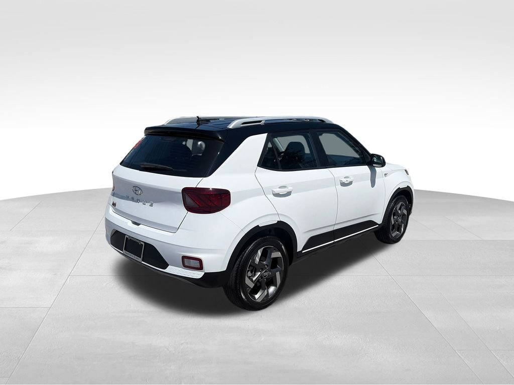 Used 2025 White Hyundai Limited image 6