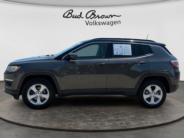 Used 2018 Jeep Compass Latitude with VIN 3C4NJDBB7JT307789 for sale in Kansas City