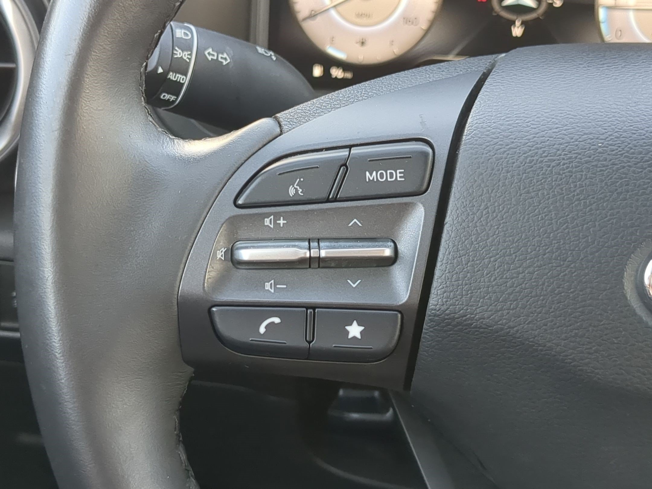 2023 Hyundai Kona Limited - Photo 18