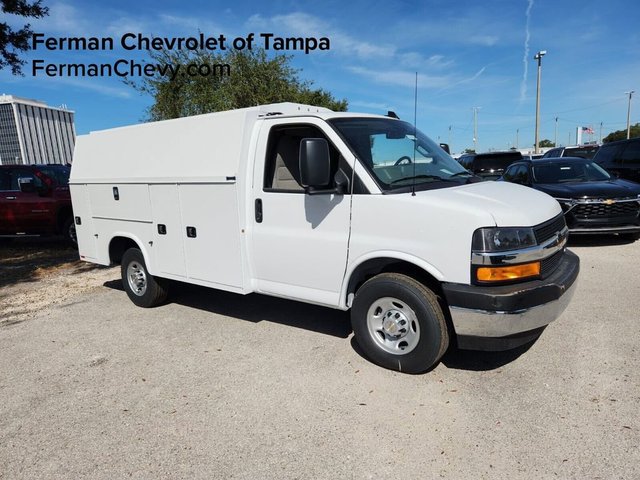 2025 Chevrolet Express Cutaway 3500 1WT