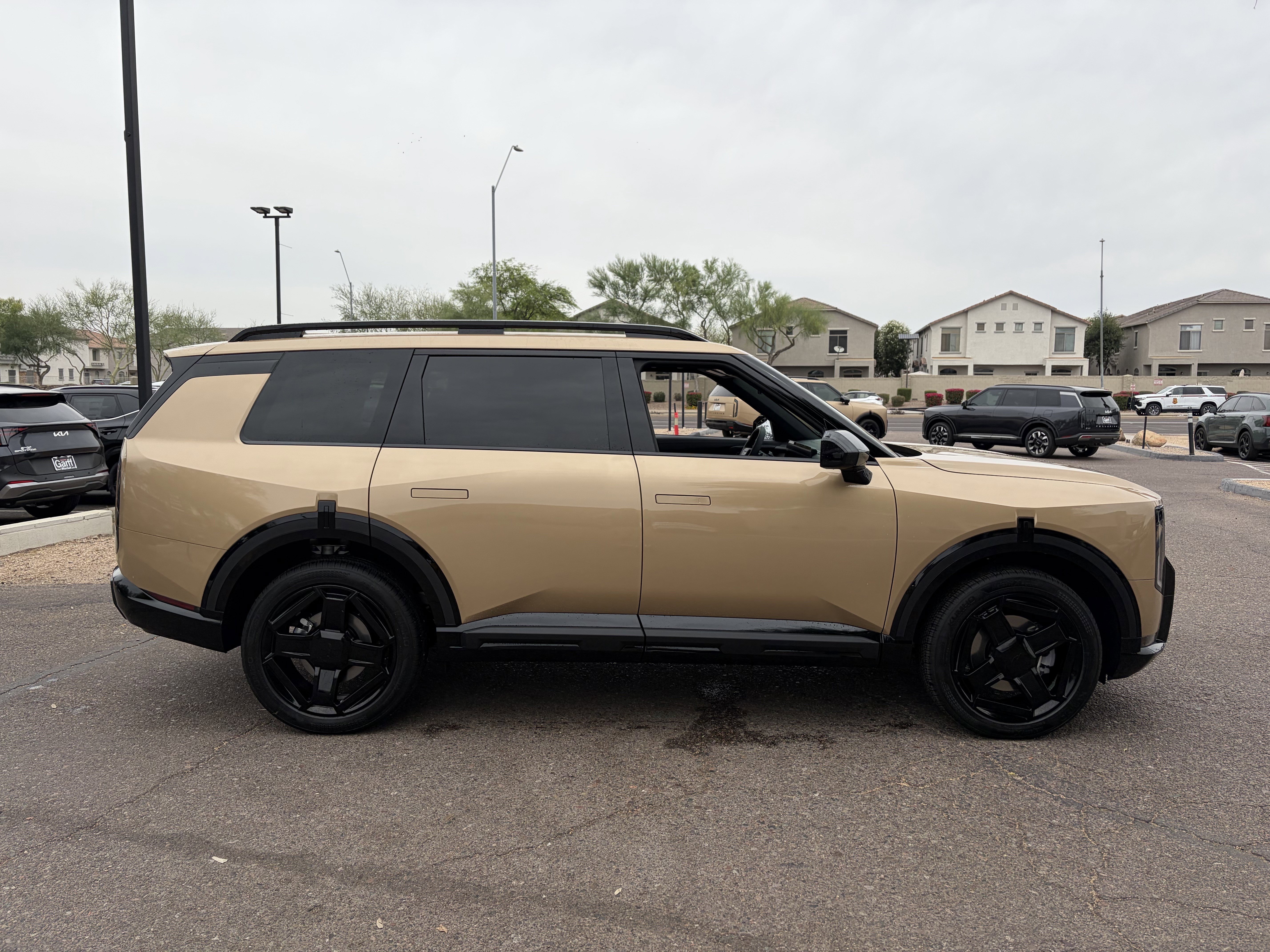 New 2027 Terrain Brown Kia X-Line EX image 2