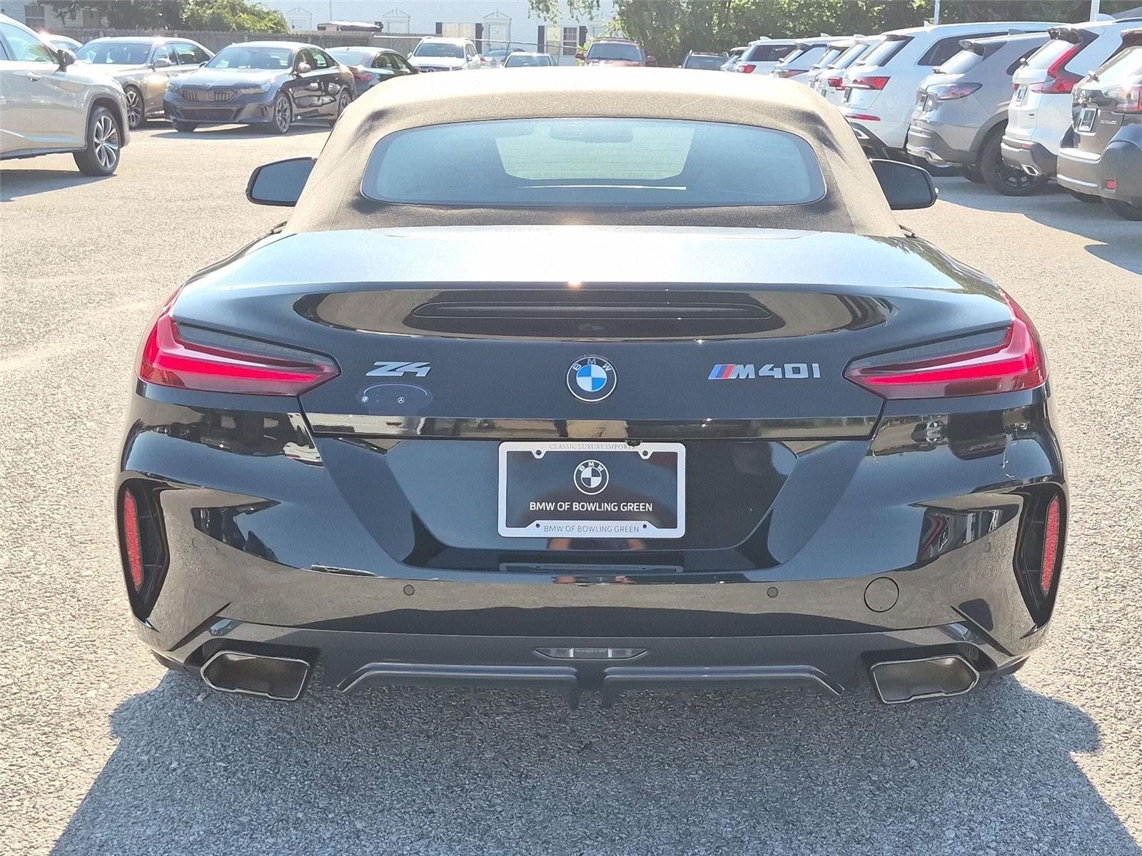Used 2025 Black Sapphire Metallic BMW M40i image 4