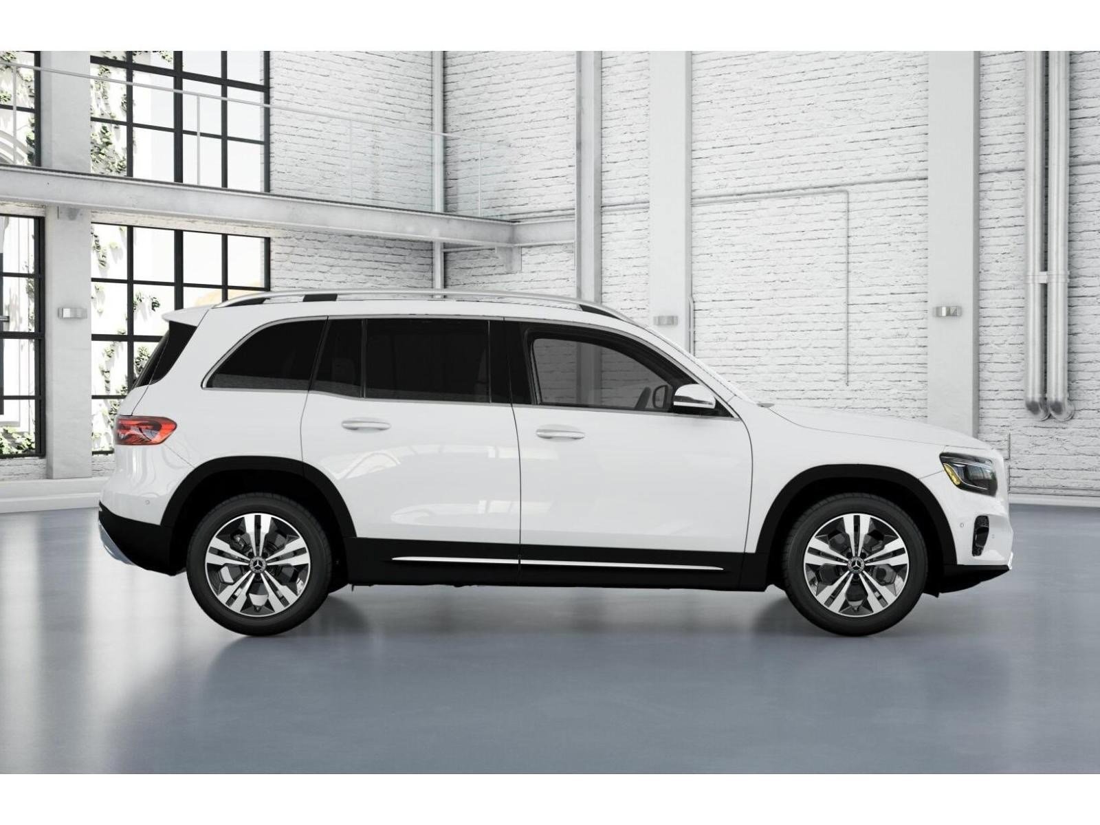 New 2026 Polar White Mercedes-Benz GLB 250 4D Sport Utility 4MATIC® image 17