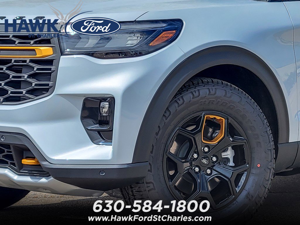 New 2026 Space White Metallic Ford Tremor® image 3