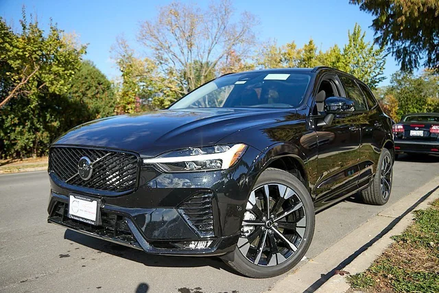 2026 Volvo XC60 Plus