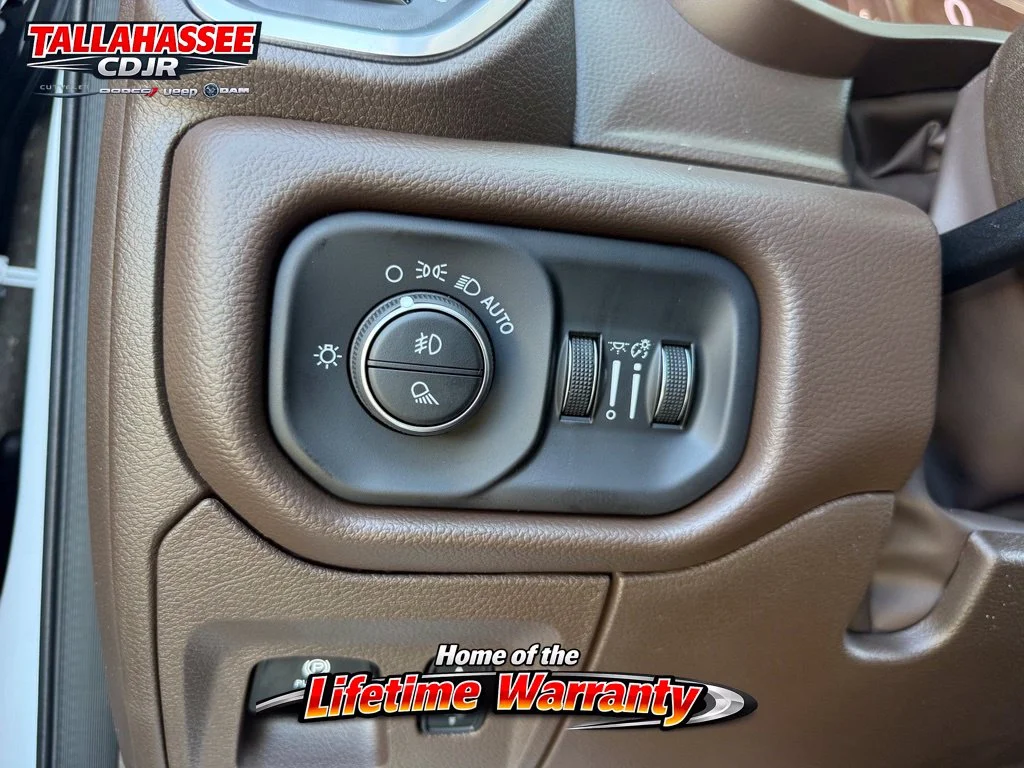 New 2027 Bright White Clear-Coat Exterior Paint RAM Laramie image 43