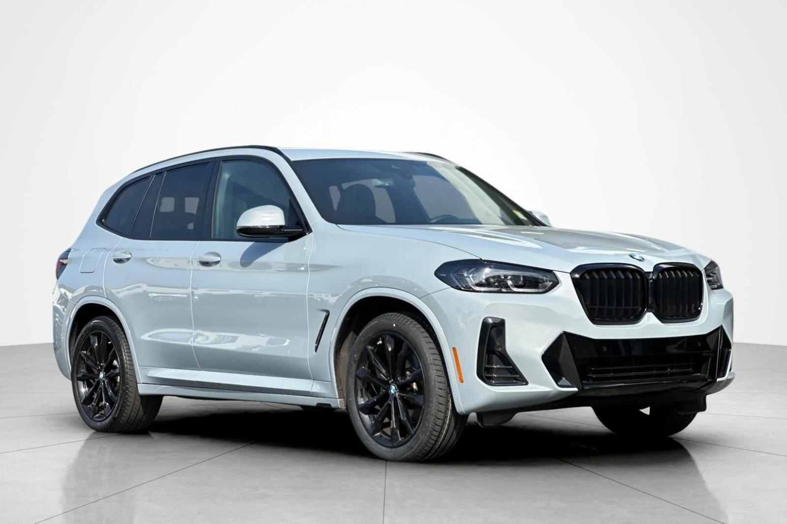 Used 2023 Brooklyn Grey Metallic BMW xDrive30i image 7