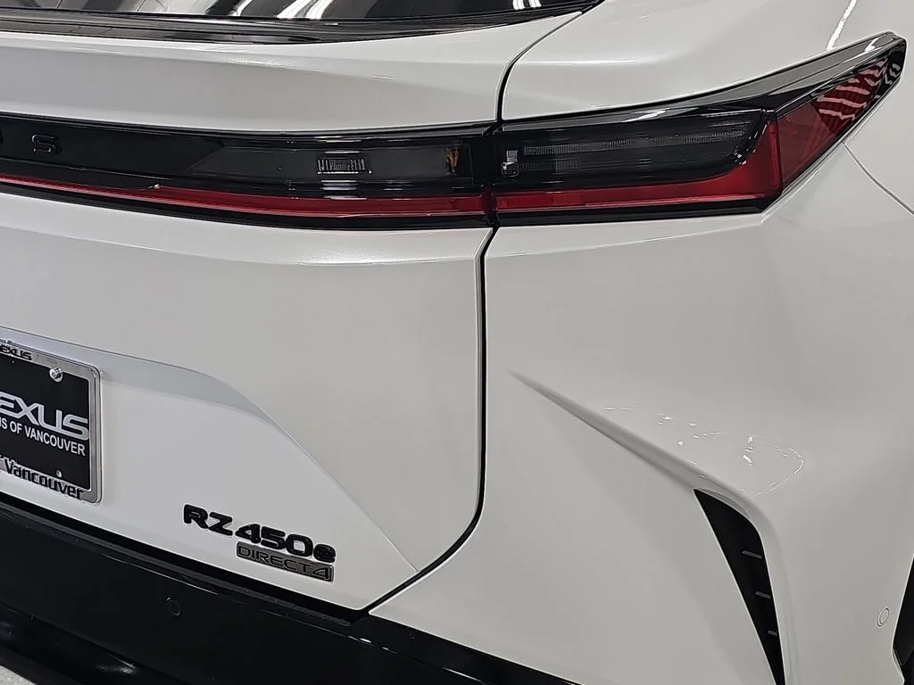 New 2026 Oxygen White Lexus PREMIUM AWD image 32