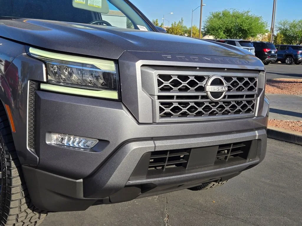 Used 2024 Gun Metallic Nissan SL image 8
