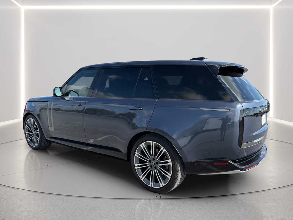Used 2024 Blue Land Rover SE image 15