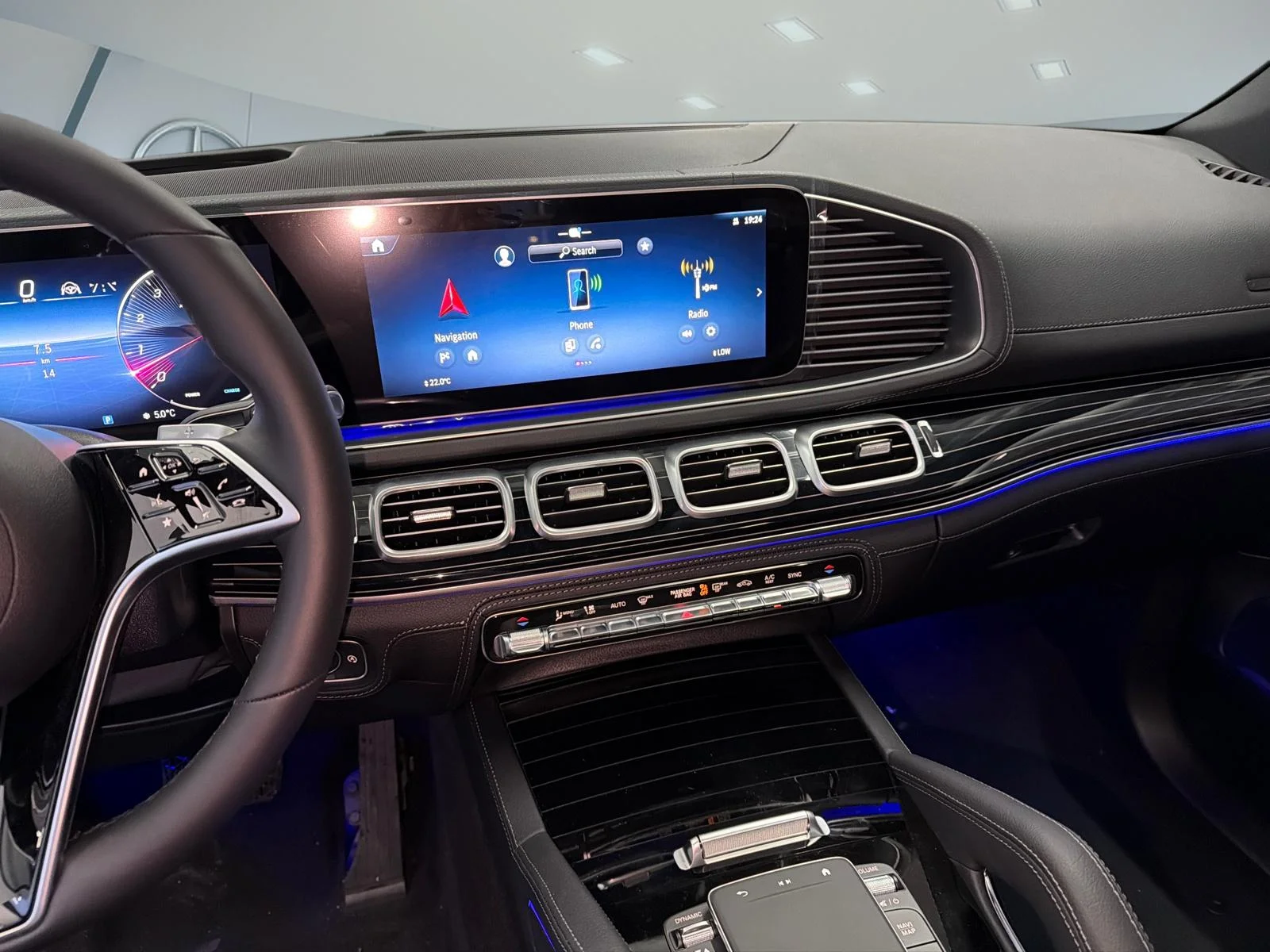 Used 2026 Blue Mercedes-Benz GLE 450 4MATIC SUV image 30