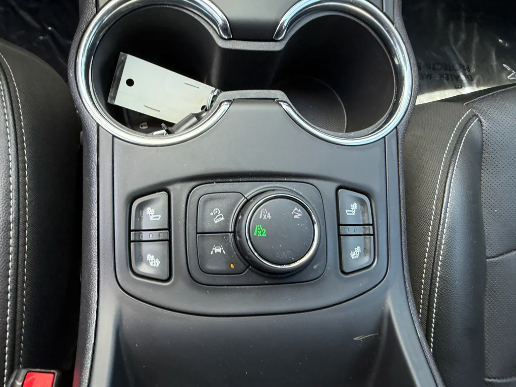Used 2024 Sterling Metallic GMC SLT image 25