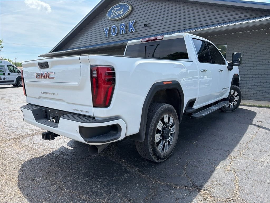 Used 2025 White GMC Denali image 6