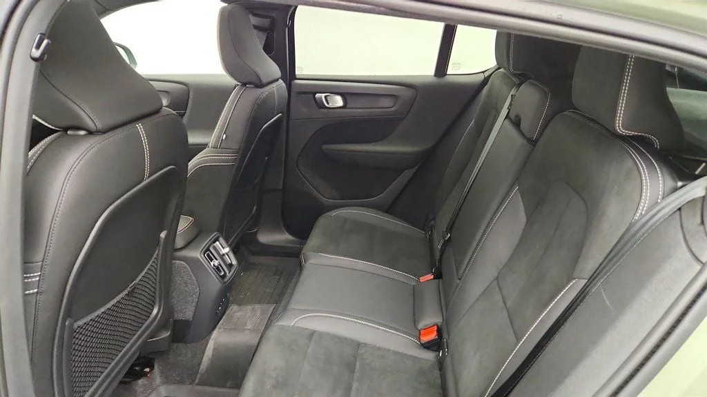 Used 2023 Sage Green Metallic Volvo Twin eAWD Ultimate with Pixel LED Headlights image 22