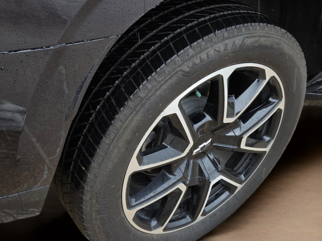 Used 2025 Gray Chevrolet RST image 37