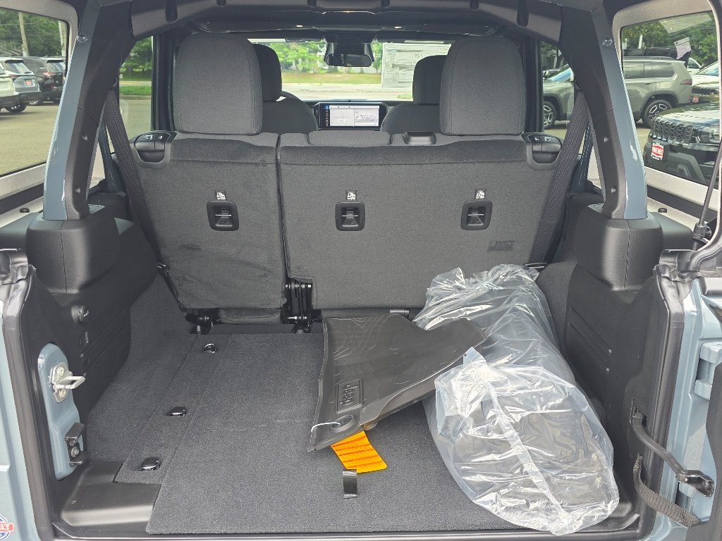 New 2026 Anvil Clear-Coat Exterior Paint Jeep Sport S image 4