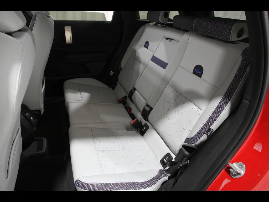 Used 2026 Chili Red II MINI S ALL4 image 21