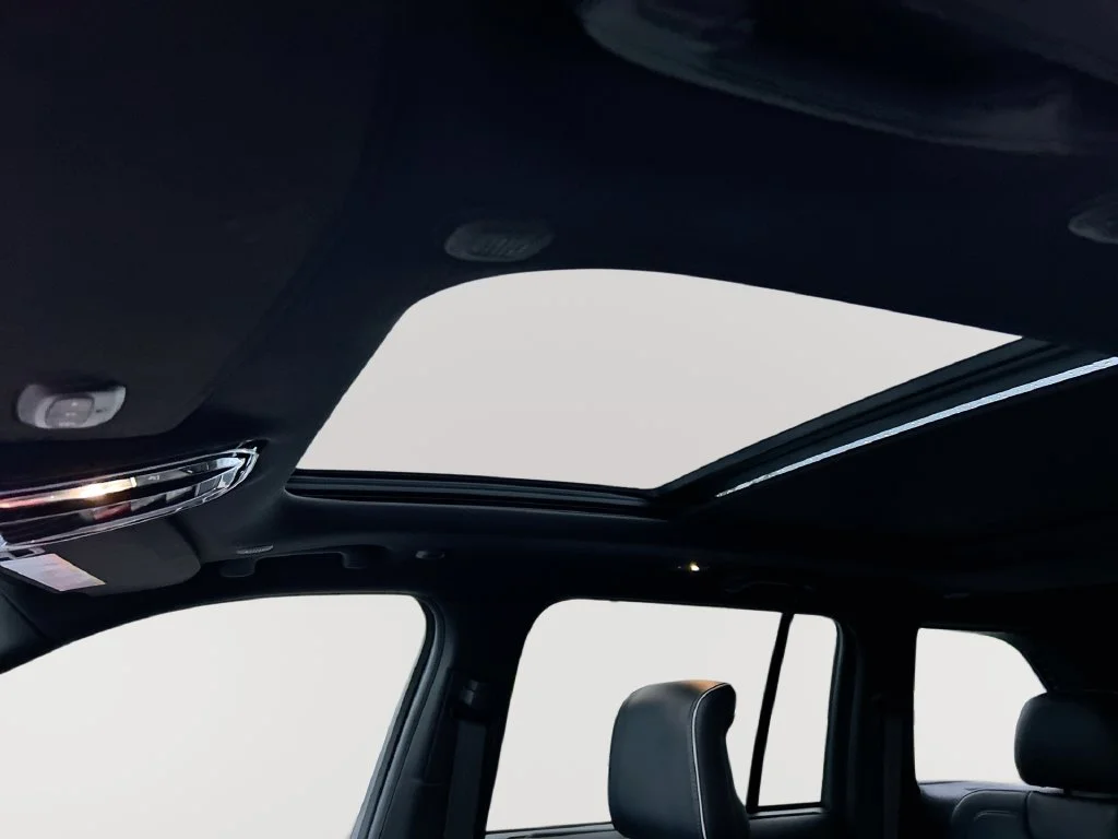 Used 2022 Black Jeep Summit image 22