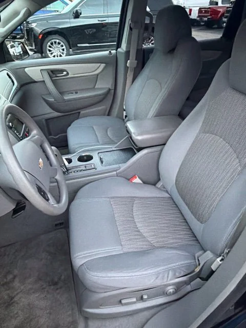 Used 2015 Blue Chevrolet LS image 3
